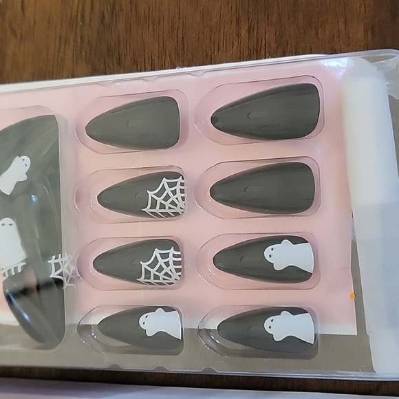 Halloween Ghost Theme Black Nails - Picture 1 of 2